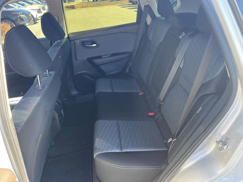 Certified 2023 Nissan Rogue SV image 12