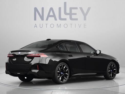 New 2026 BMW i5 eDrive40 w/ M Sport Package RWD image 3