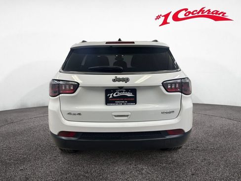 Used 2024 Jeep Compass Latitude AWD/4WD image 19