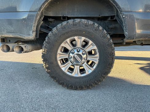 Used 2018 Ford F250 XLT w/ XLT Premium Package image 8