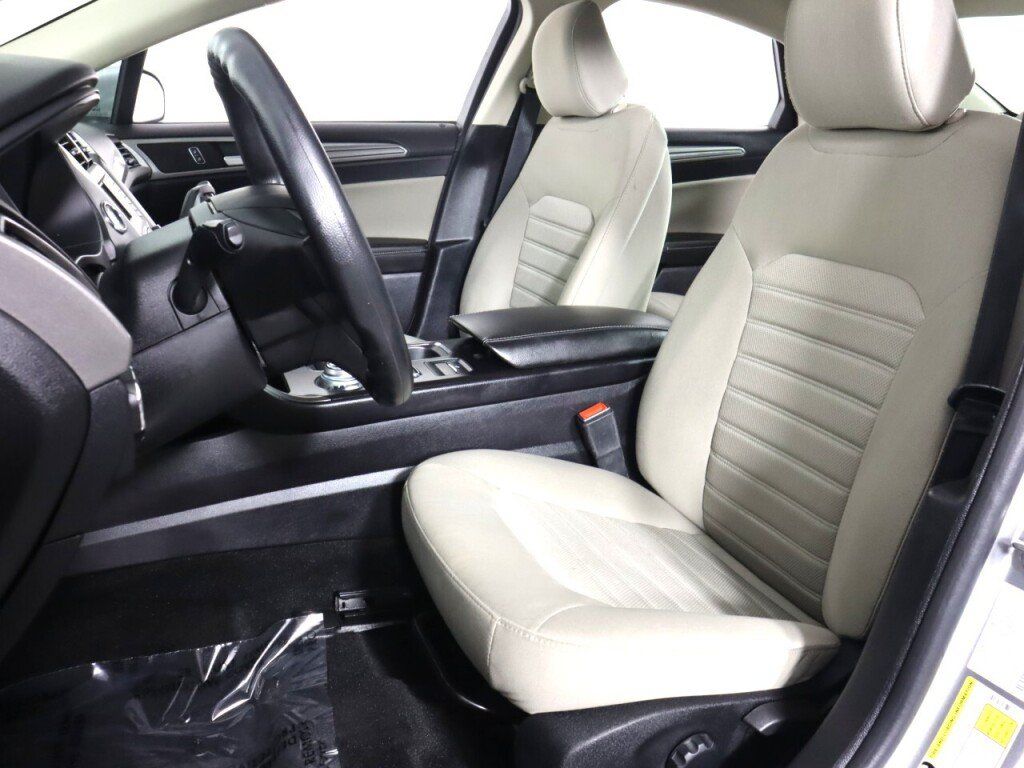 Used 2020 Ford Fusion S FWD image 31