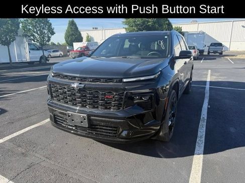 Used 2025 Chevrolet Traverse RS AWD/4WD image 12