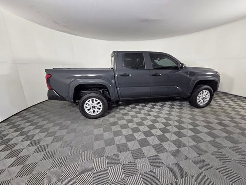 Used 2025 Toyota Tacoma SR image 6