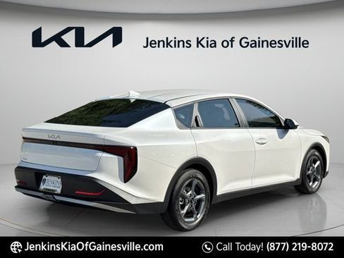 New 2026 Kia K4 FWD image 3