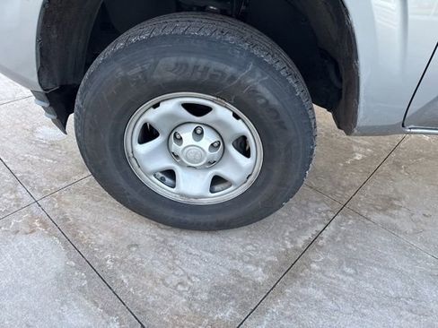 Used 2023 Toyota Tacoma SR image 5