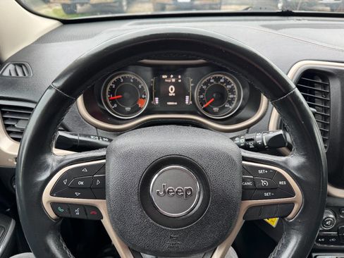 Used 2015 Jeep Cherokee Latitude image 26