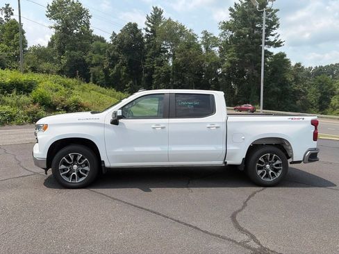Used 2023 Chevrolet Silverado 1500 LT AWD/4WD image 6