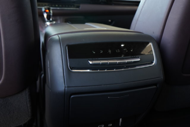 Used 2023 Cadillac Escalade Sport Platinum AWD/4WD image 31