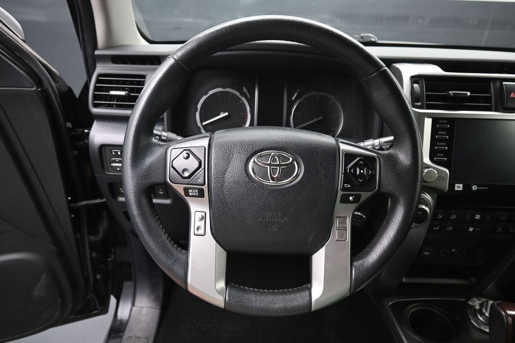 Certified 2022 Toyota 4Runner Limited AWD/4WD image 17