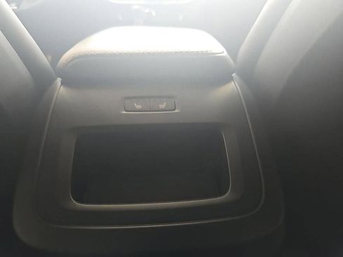 Used 2019 Volvo S60 T6 R-Design image 32