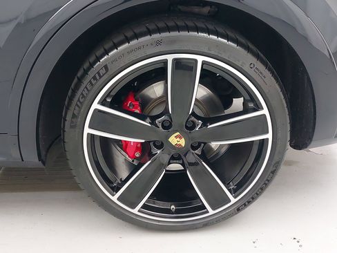 Certified 2021 Porsche Cayenne GTS image 35