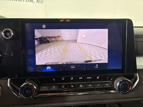 Used 2023 Chevrolet Colorado LT w/ LT Convenience Package II image 15