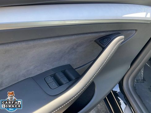 Used 2023 Tesla Model Y Long Range AWD/4WD image 25