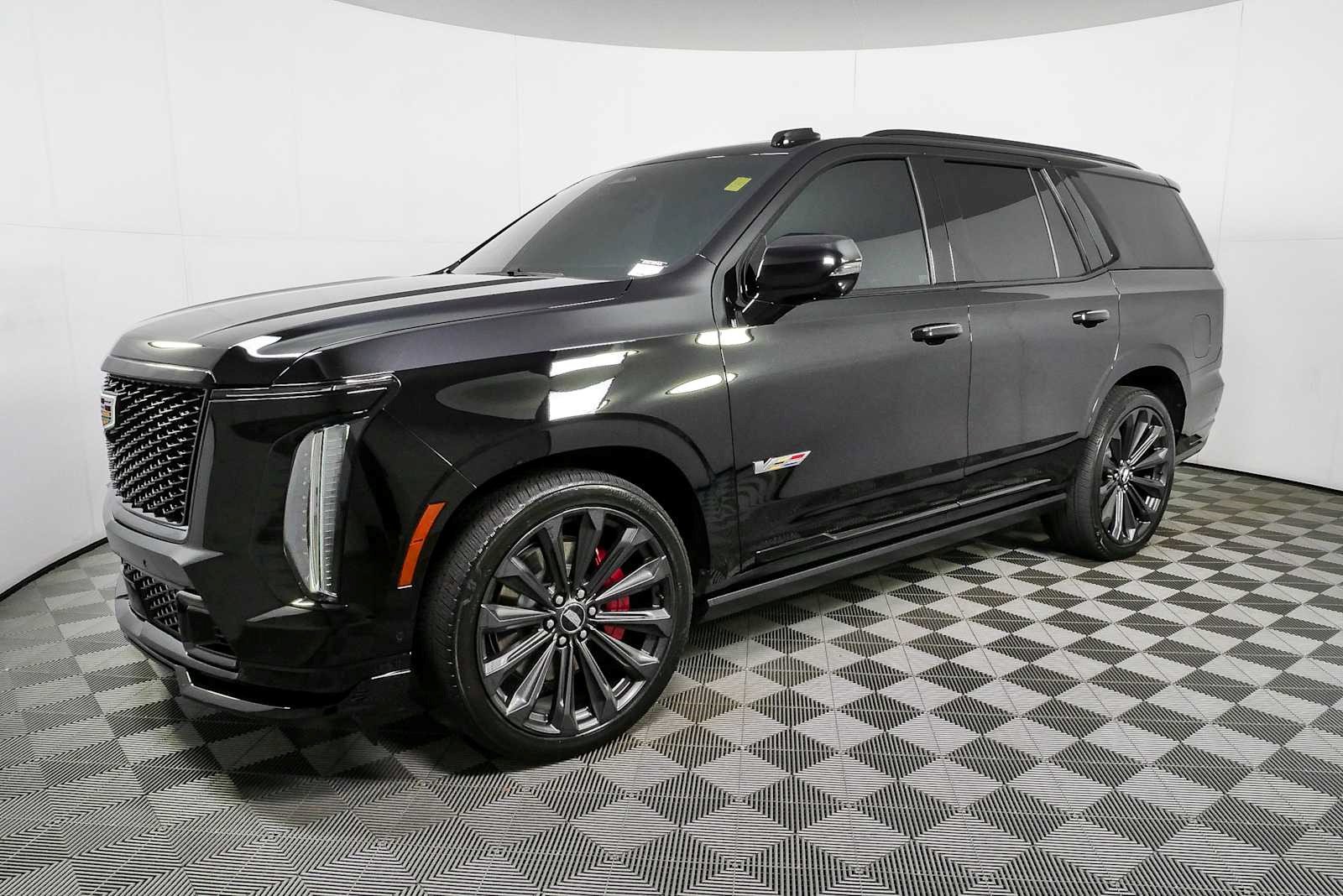 Certified 2025 Cadillac Escalade V AWD/4WD image 30