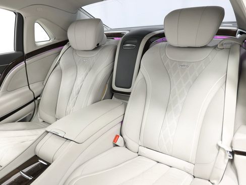 Used 2016 Mercedes-Benz Maybach S 600 Sedan 4D image 3