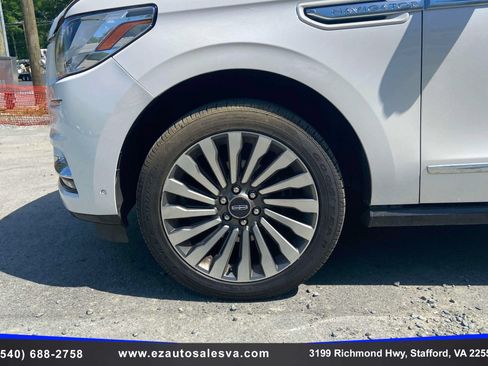 Used 2019 Lincoln Navigator Reserve AWD/4WD image 10