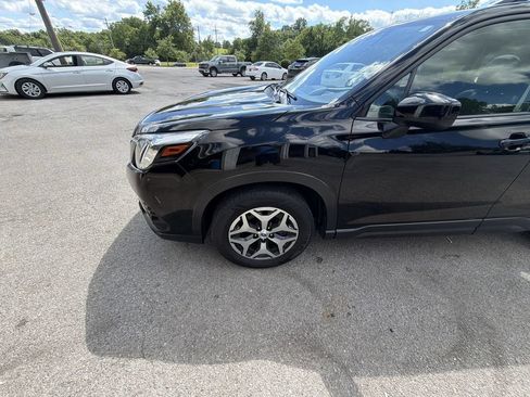 Used 2024 Subaru Forester Premium AWD/4WD image 10