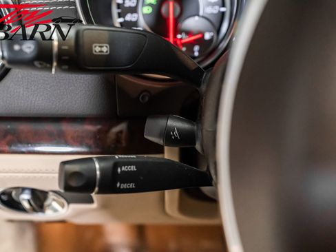 Used 2015 Mercedes-Benz SL 550 image 43