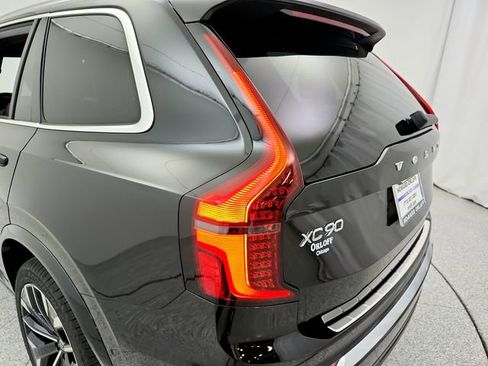 New 2026 Volvo XC90 T8 Plus w/ Protection Package Premier AWD/4WD image 32