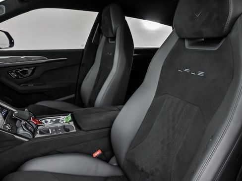 Used 2023 Lamborghini Urus Performante image 31