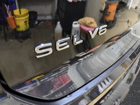 Used 2023 Volkswagen Atlas Cross Sport SEL R-Line image 36