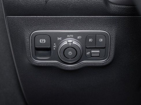 Certified 2026 Mercedes-Benz GLB 250 image 20