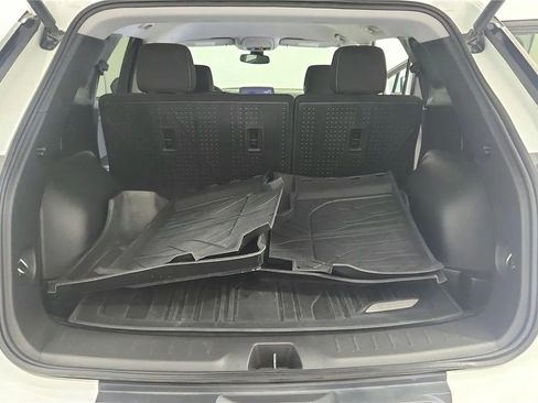Used 2024 Chevrolet Blazer LT w/ Convenience Package FWD image 19