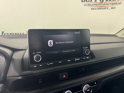 Used 2025 Honda CR-V EX image 15