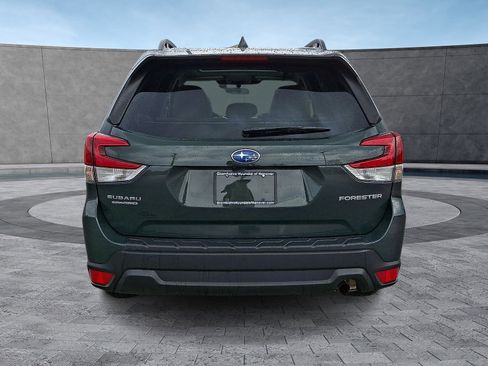 Used 2023 Subaru Forester Premium image 9