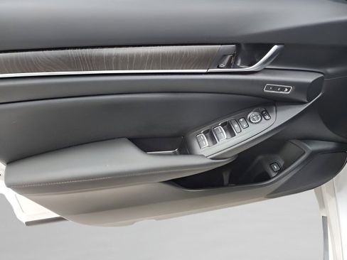 Certified 2022 Honda Accord Touring image 25