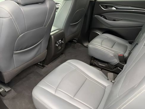 Used 2020 Buick Enclave Essence AWD/4WD image 19