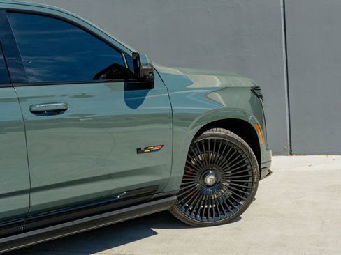 Used 2025 Cadillac Escalade V image 45