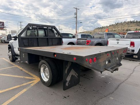 Used 2006 Ford F550 2WD Regular Cab Super Duty image 5