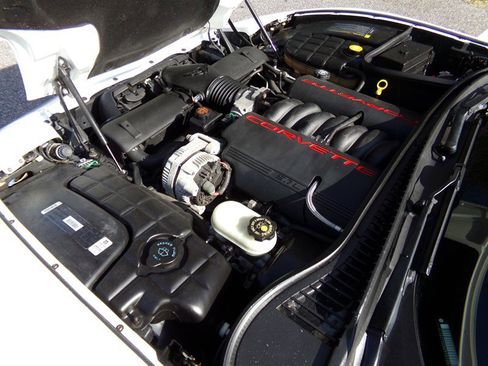 Used 2000 Chevrolet Corvette Coupe w/ Roof Pkg RWD image 48