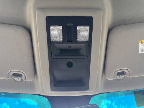 Used 2019 RAM 1500 Classic SLT AWD/4WD image 27