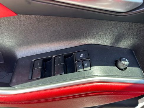 Used 2023 Toyota Highlander XSE FWD image 17