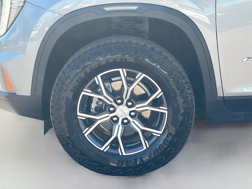 Used 2026 GMC Acadia AT4 AWD/4WD image 33