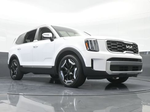 Used 2023 Kia Telluride S w/ S Sunroof Package image 62