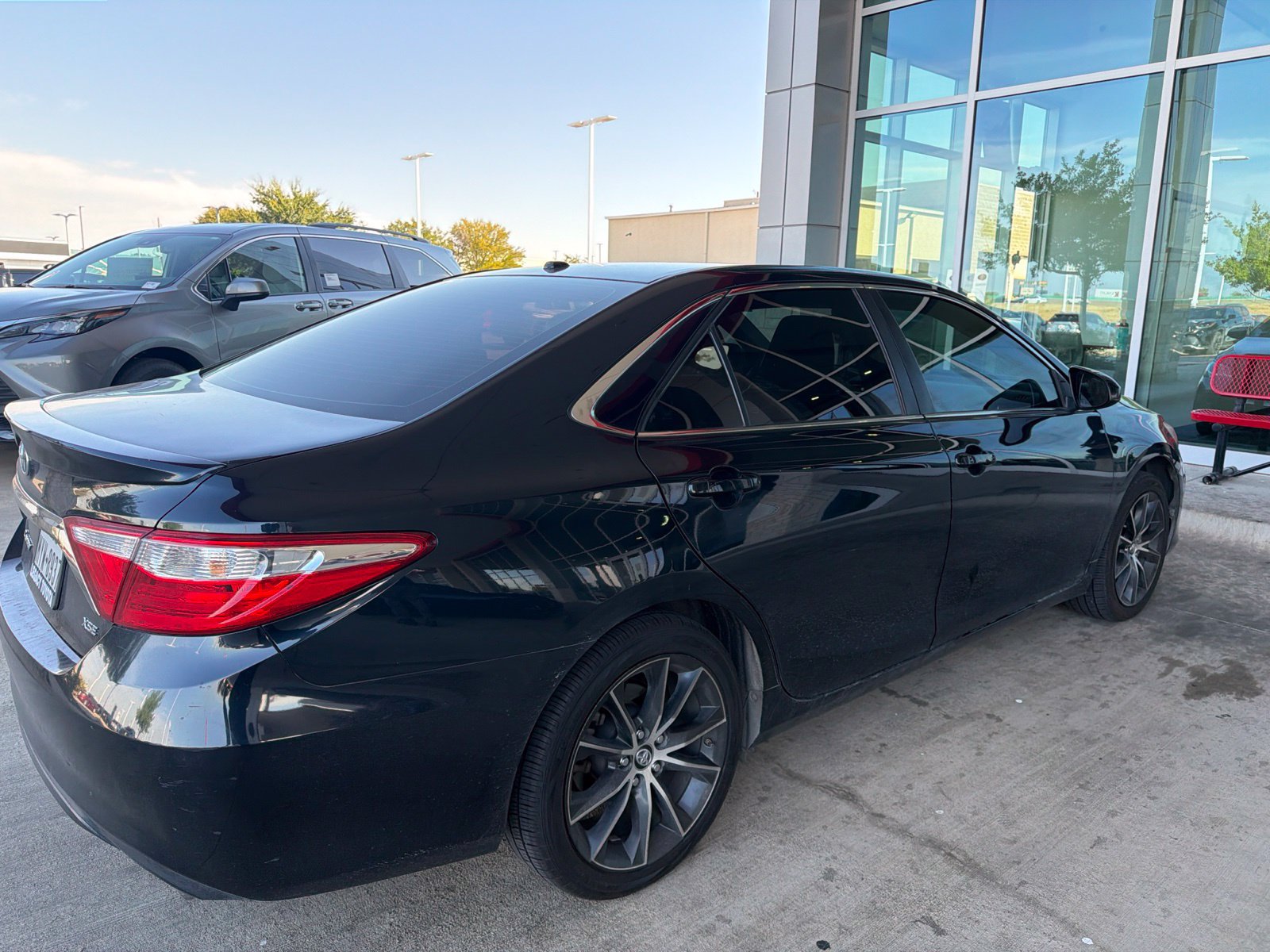 Used 2017 Toyota Camry XSE FWD image 17