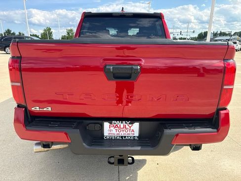 Certified 2025 Toyota Tacoma SR5 AWD/4WD image 4