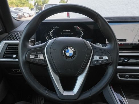 Used 2024 BMW X5 xDrive40i AWD/4WD image 18