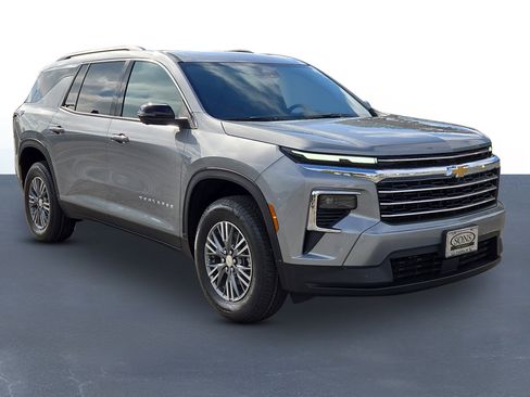 New 2026 Chevrolet Traverse LT w/ Driver Confidence Package image 3