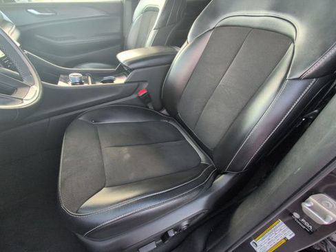 Used 2024 Jeep Grand Cherokee Altitude RWD image 12