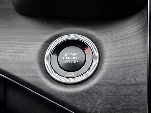 Used 2024 Jeep Grand Cherokee L Overland w/ Advanced Protech Group III image 29