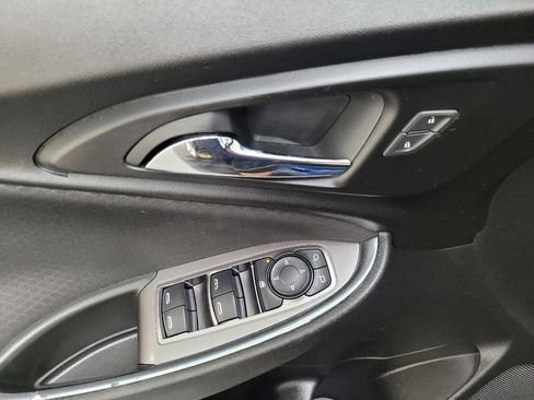 Used 2019 Chevrolet Malibu LT FWD image 27