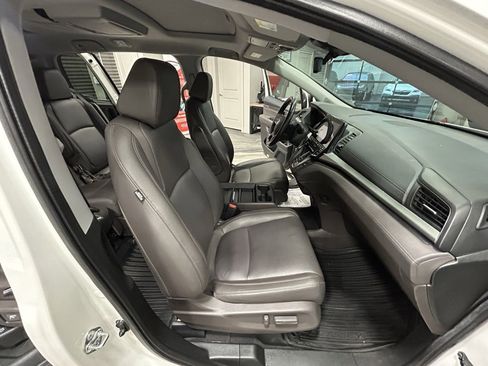 Used 2018 Honda Odyssey Touring image 43