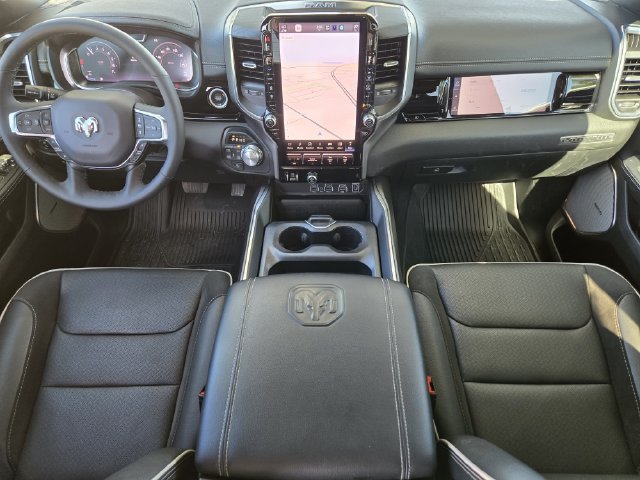 Used 2025 RAM 1500 Laramie AWD/4WD image 35