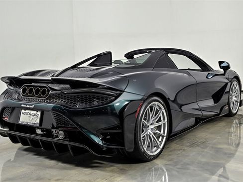 Used 2022 McLaren 765LT RWD image 16