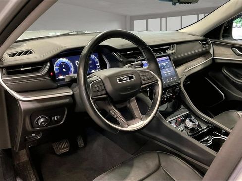 Used 2021 Jeep Grand Cherokee L Limited w/ Luxury Tech Group II AWD/4WD image 18