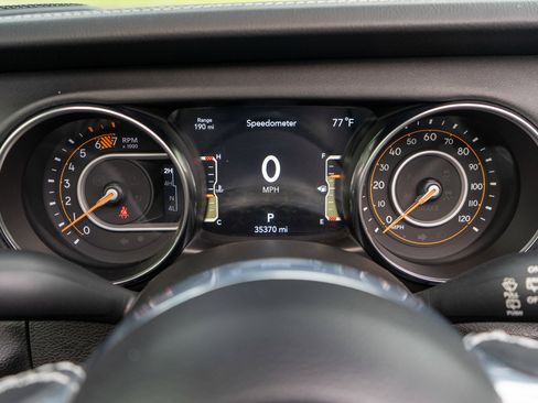 Used 2023 Jeep Wrangler Unlimited Sahara w/ Safety Group AWD/4WD image 12
